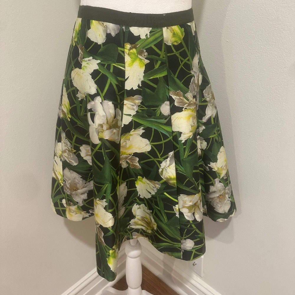 Oscar De La Renta Green Floral Skirt Size 2